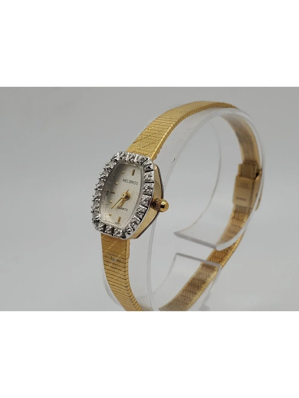 Vintage Helbros Ladies Gold Tone 16mm Oval Quartz Analog Watch New Battery